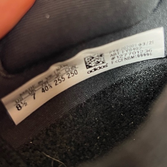 Adidas UltraBoost 21 Sneaker Running Shoe Black Cloud White FY0402 Women’s 8.5 - Picture 7 of 7